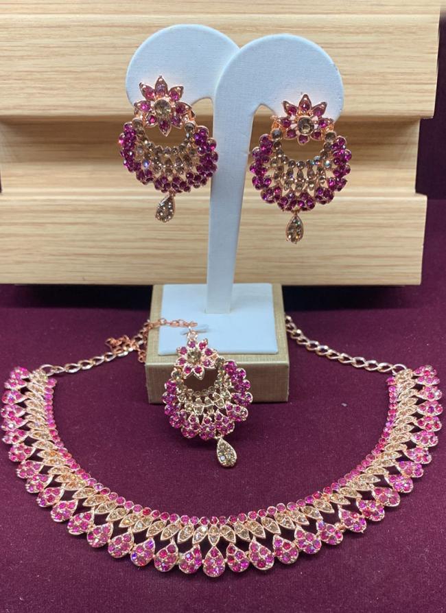 Rani And Gold Adorable Diamond Studded Necklace Design